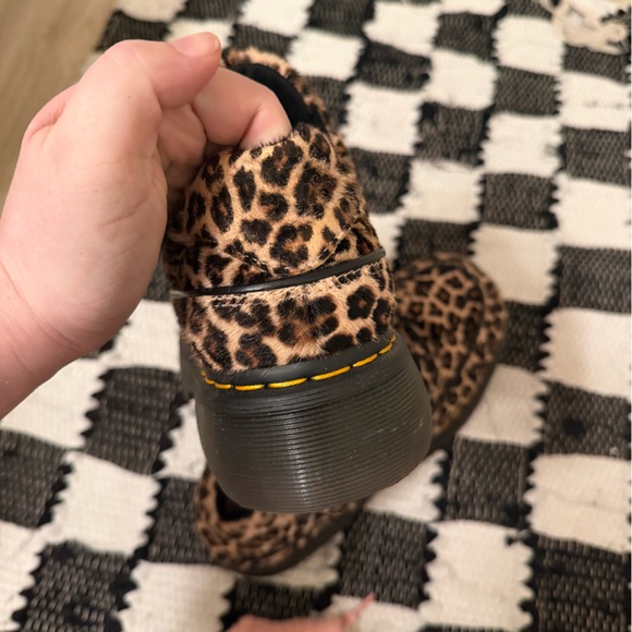 Dr Martens Women's Buzz 5-Eye Leopard Shoes - Picture 9 of 12